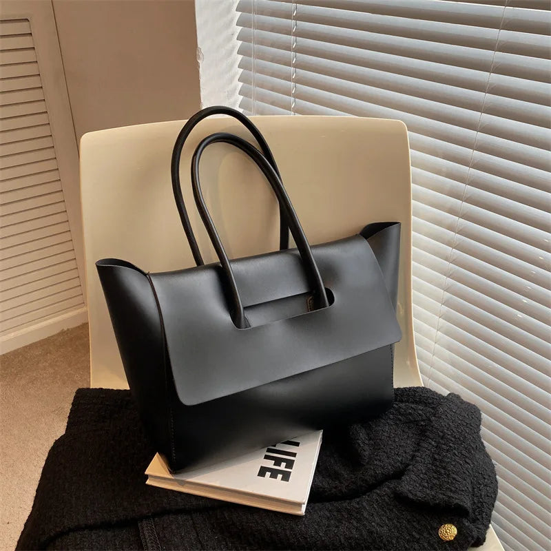 Korean Handbag Trends  Marven Black  