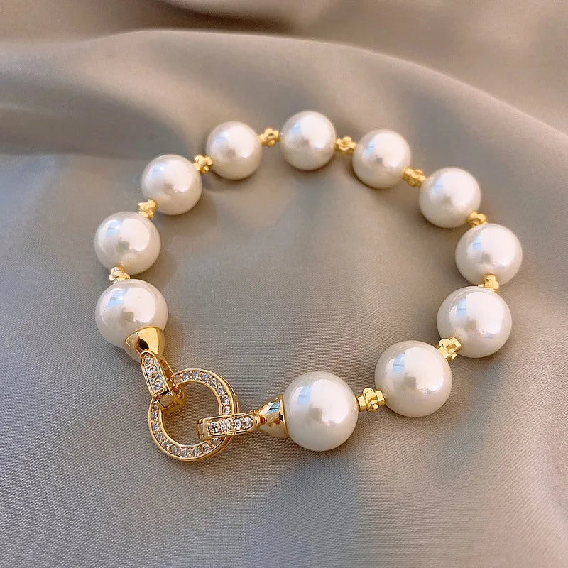 Elegant Circle Pearl Bracelet  Marven white  